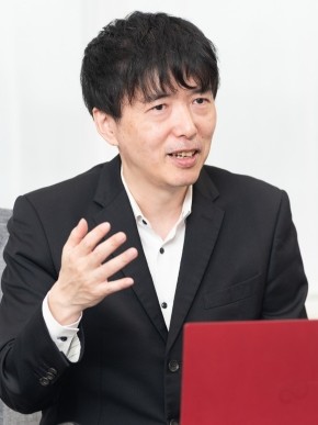 c厁